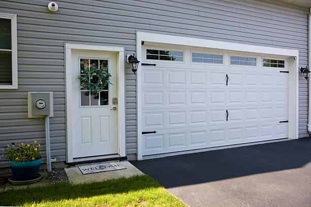 24/7 Emergency Garage Door Panel Replacement experts in Hackettstown, NJ